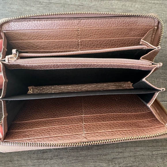 Gucci pink trim bamboo zippy wallet 🎀 - Picture 6 of 10